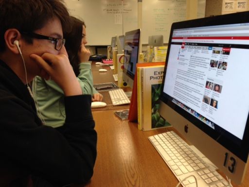 Blaine students reading news articles online